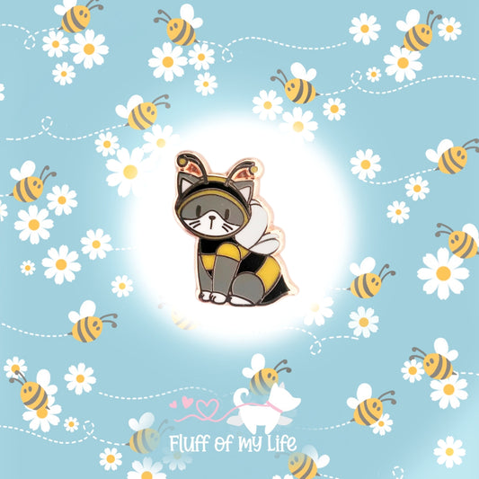 Kitty in Bumblebee Costume Pin